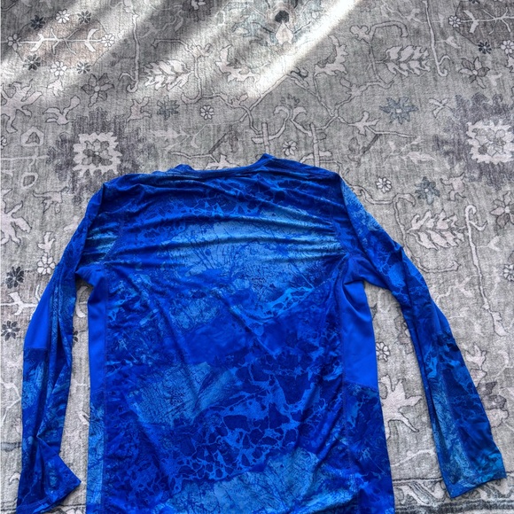 Realtree Men's Blue Rash Guard - Picture 2 of 3